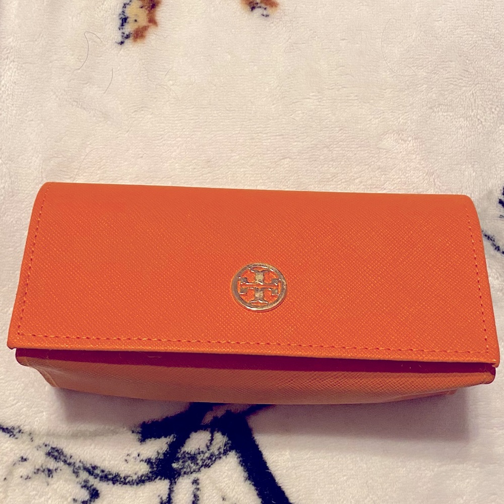 Like new Tory Burch semi-hard sunglasses case